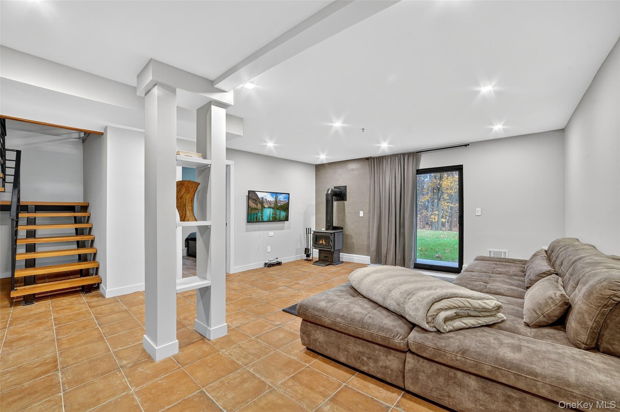 428 Pine Grove Lane, Hartsdale, NY 10530