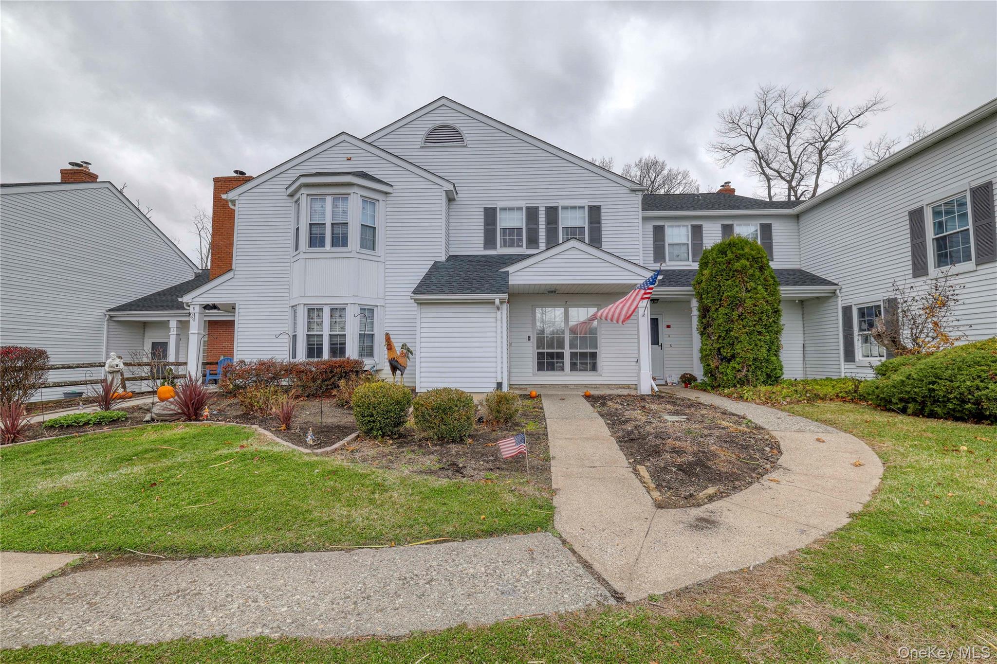 7 Weathervane Way, Warwick, NY 10990