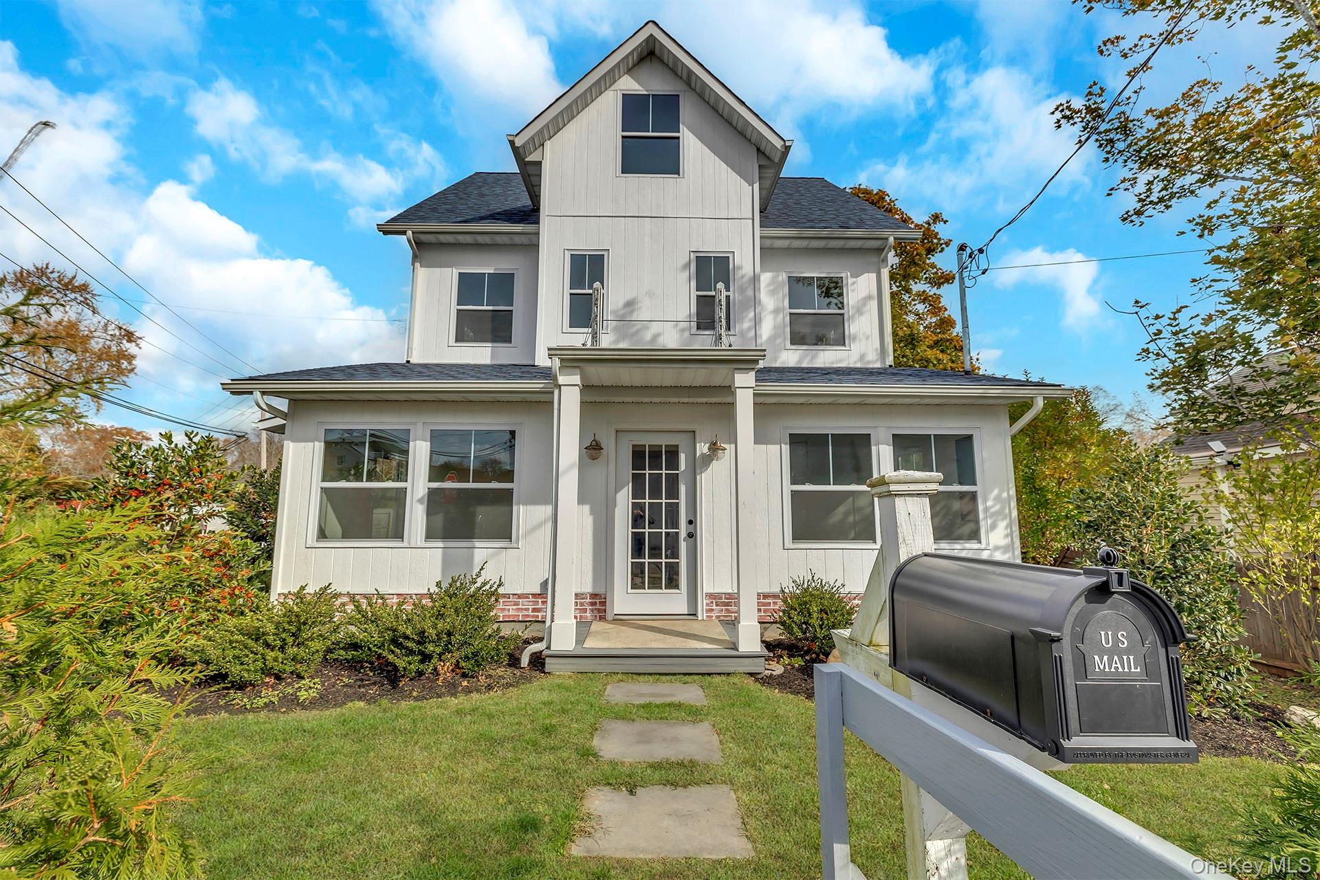 432 East Avenue, Riverhead, NY 11901