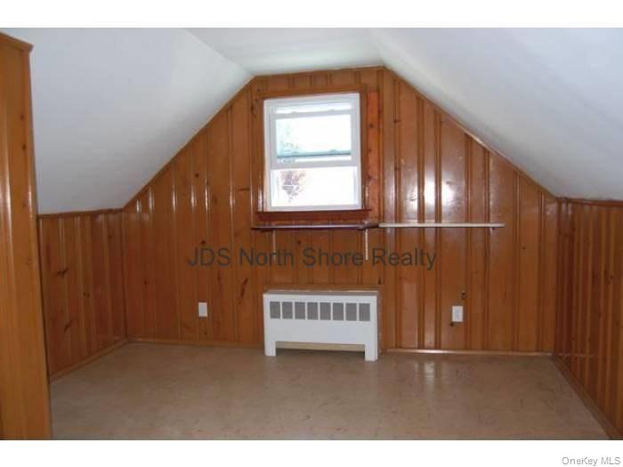 10 Leech Circle N Drive, Glen Cove, NY 11542