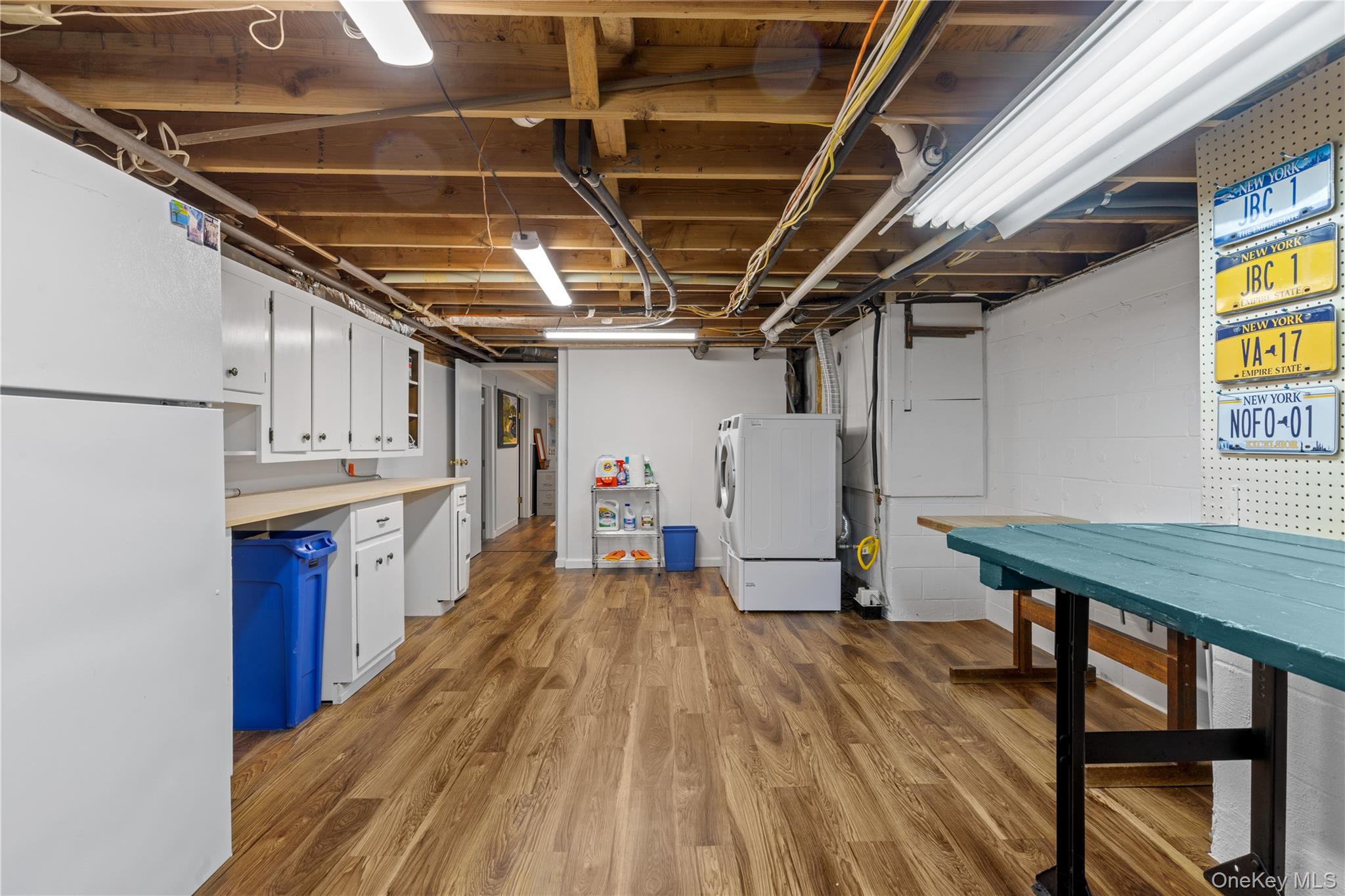 56 Dougs Lane, South Jamesport, NY 11970