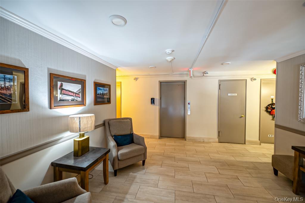 120 Horton Highway # A9, Mineola, NY 11501