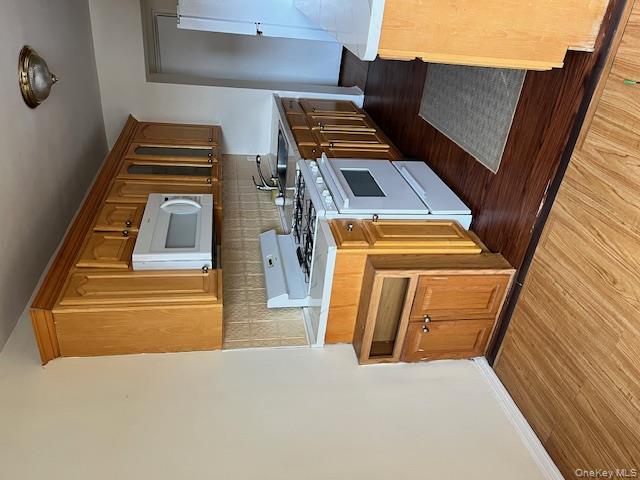 120 Horton Highway # A9, Mineola, NY 11501