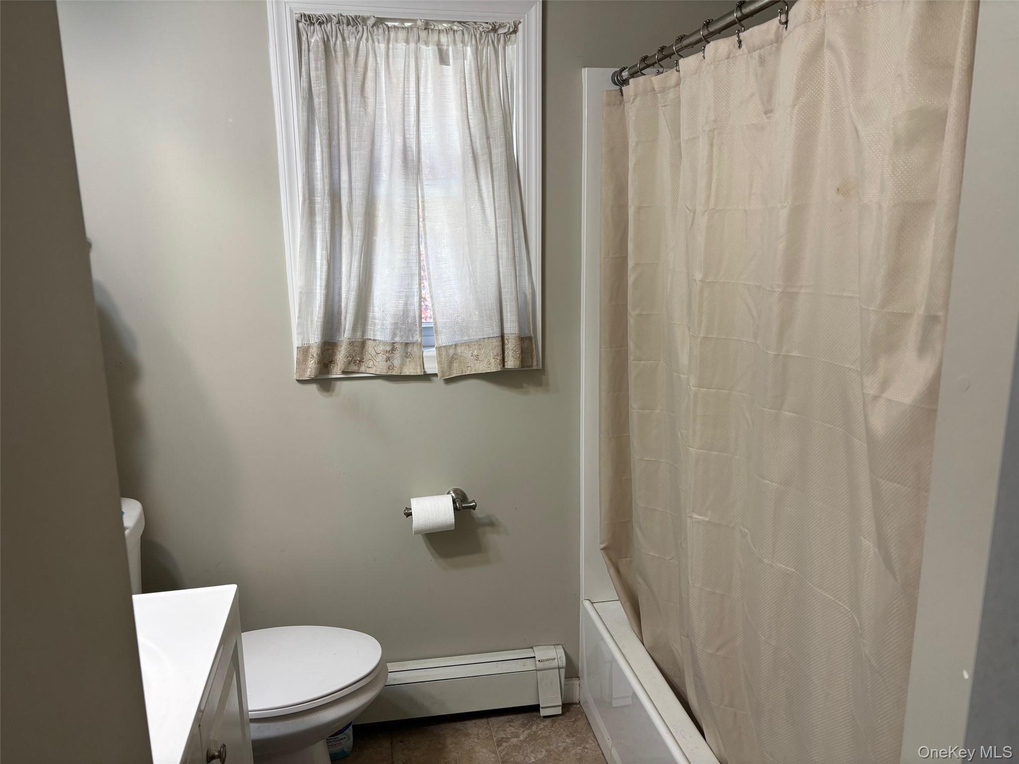 141-143 Oakdale Bohemia Road, Oakdale, NY 11769