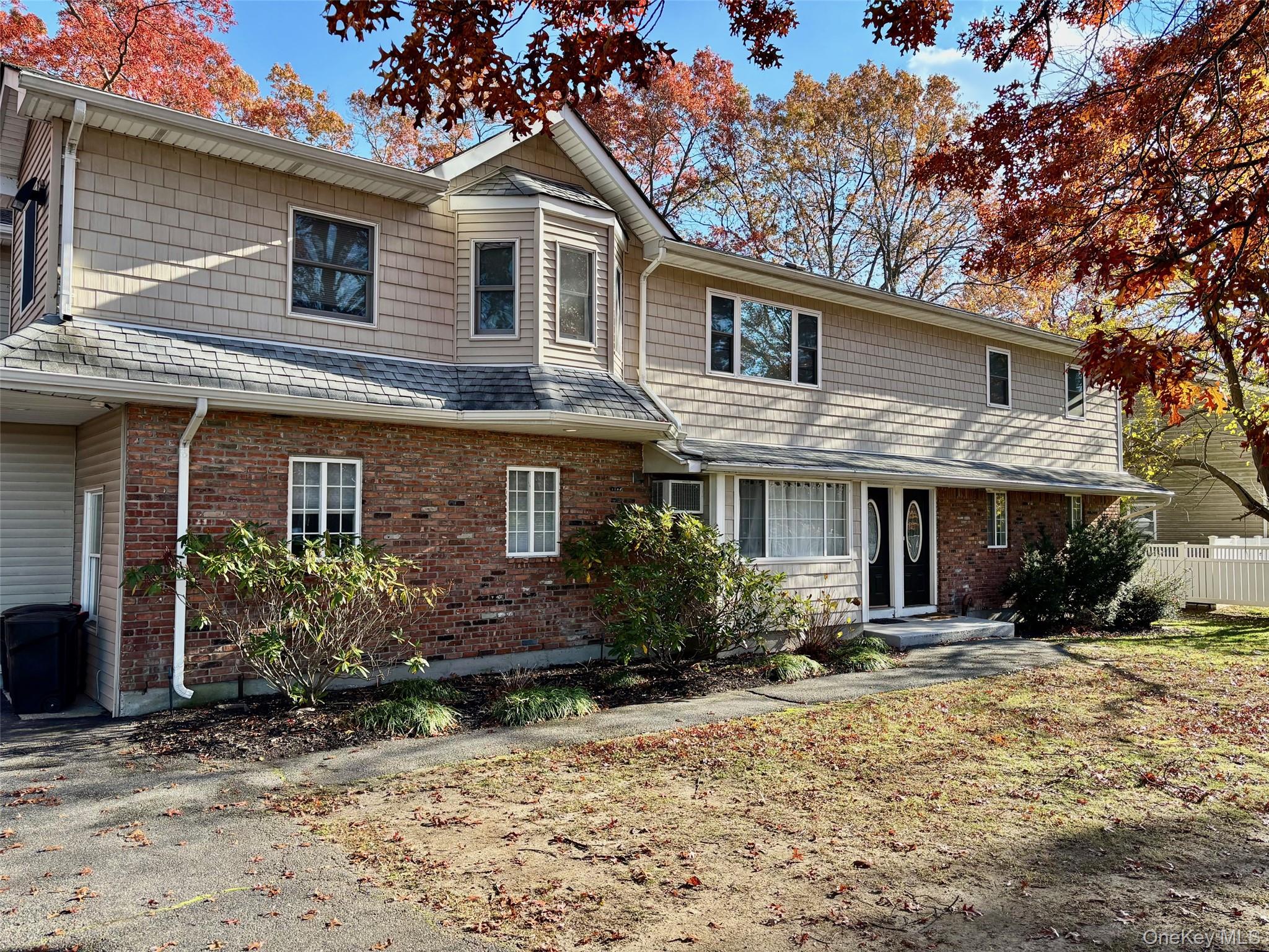 141-143 Oakdale Bohemia Road, Oakdale, NY 11769