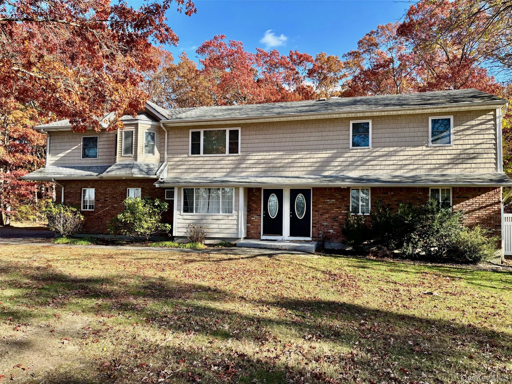 141-143 Oakdale Bohemia Road, Oakdale, NY 11769