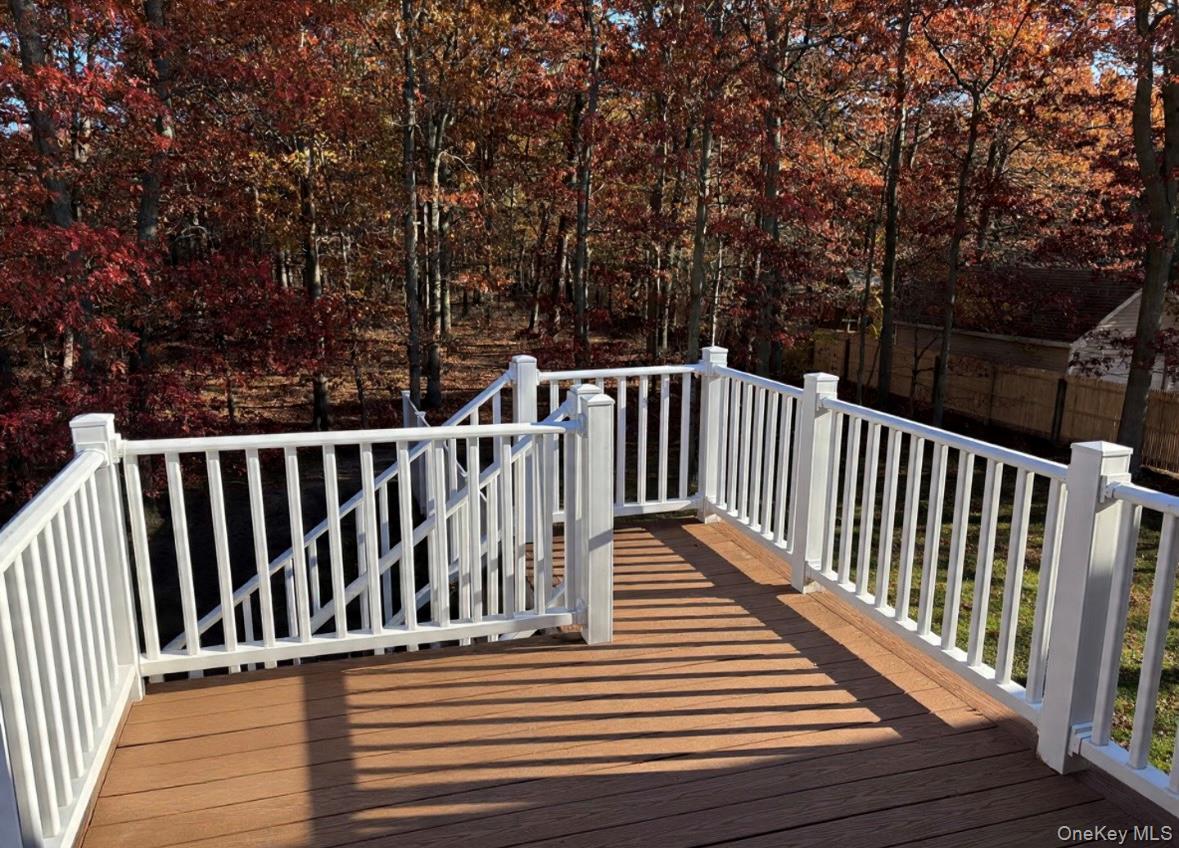 141-143 Oakdale Bohemia Road, Oakdale, NY 11769