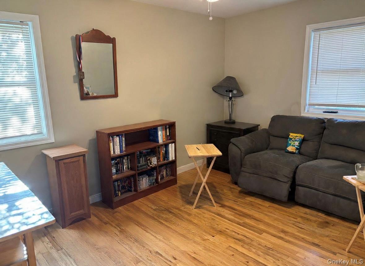 141-143 Oakdale Bohemia Road, Oakdale, NY 11769