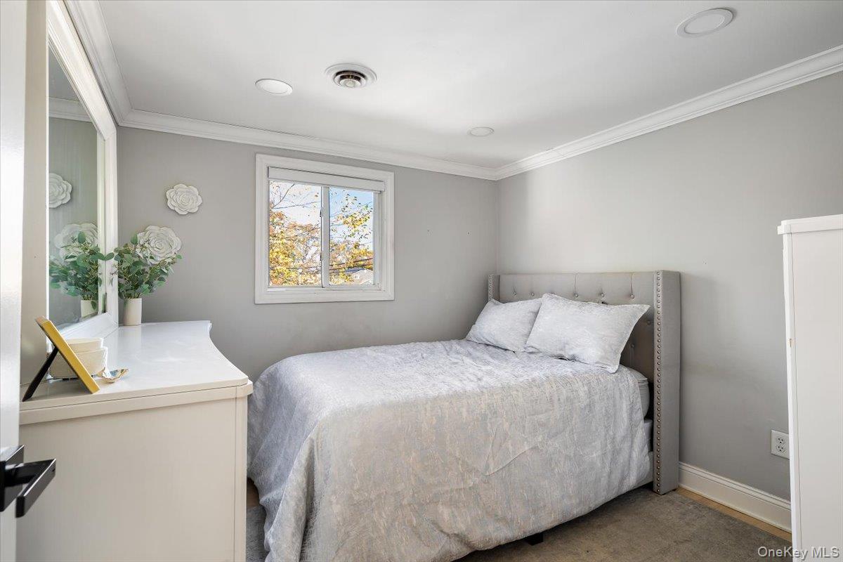 25 Morris Street, Port Jefferson Station, NY 11776