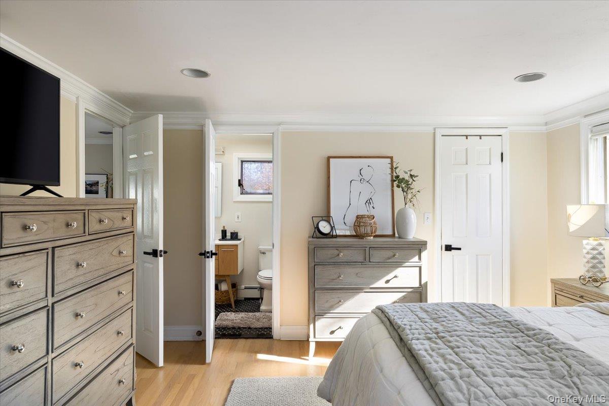 25 Morris Street, Port Jefferson Station, NY 11776