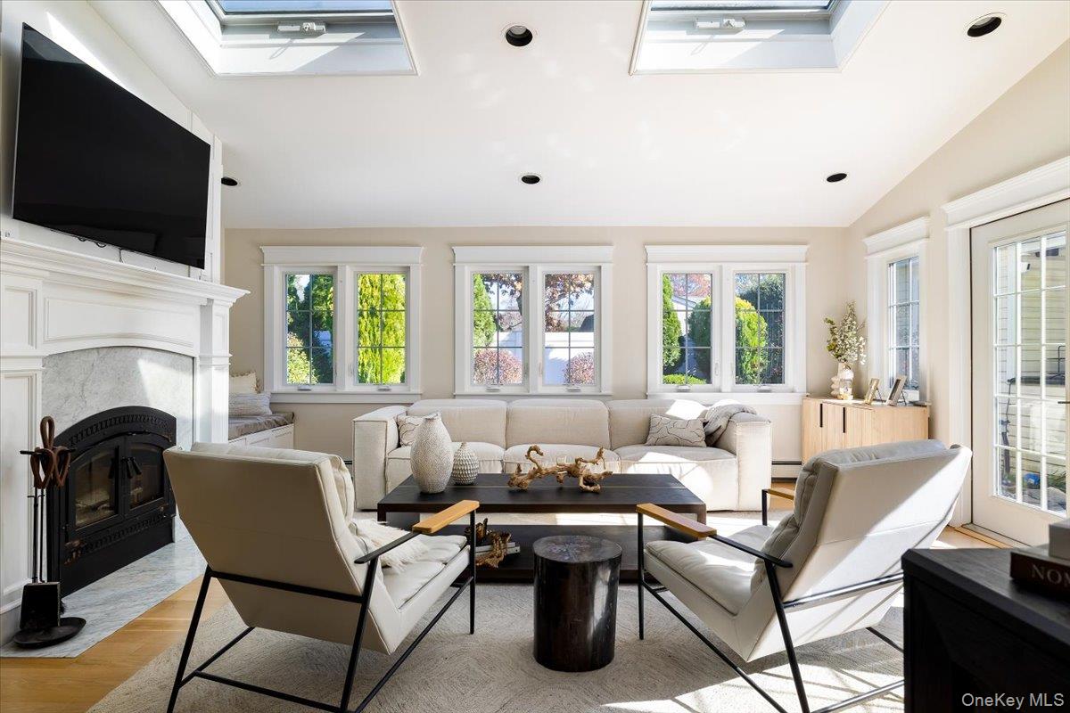 25 Morris Street, Port Jefferson Station, NY 11776