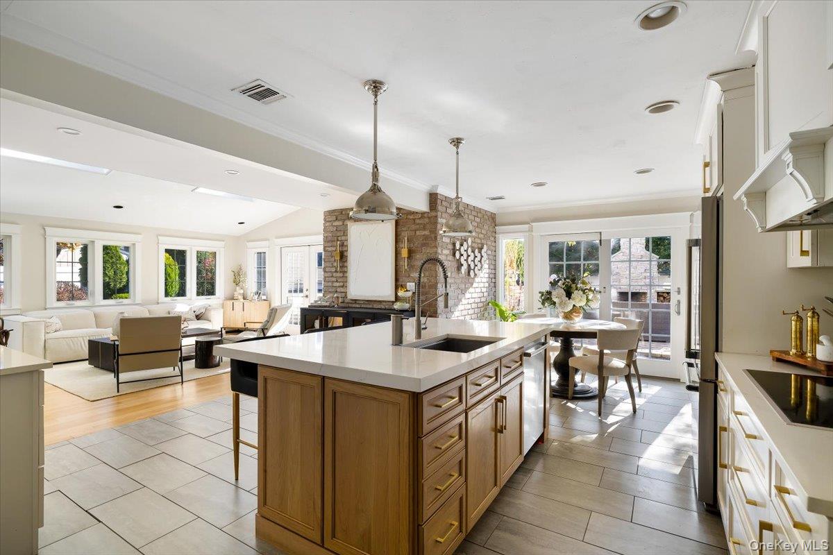 25 Morris Street, Port Jefferson Station, NY 11776