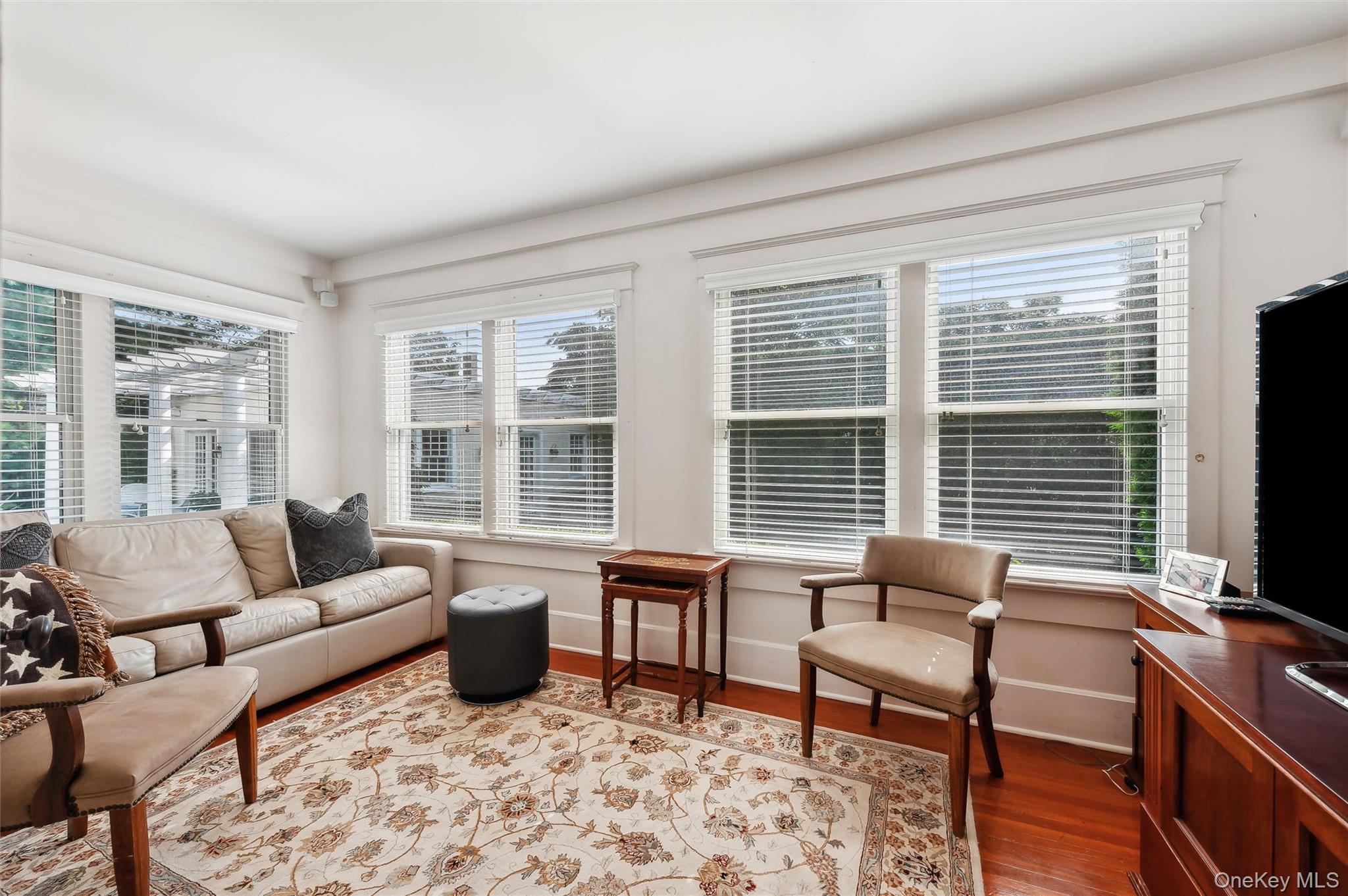 24 Jennings Avenue, Southampton, NY 11968