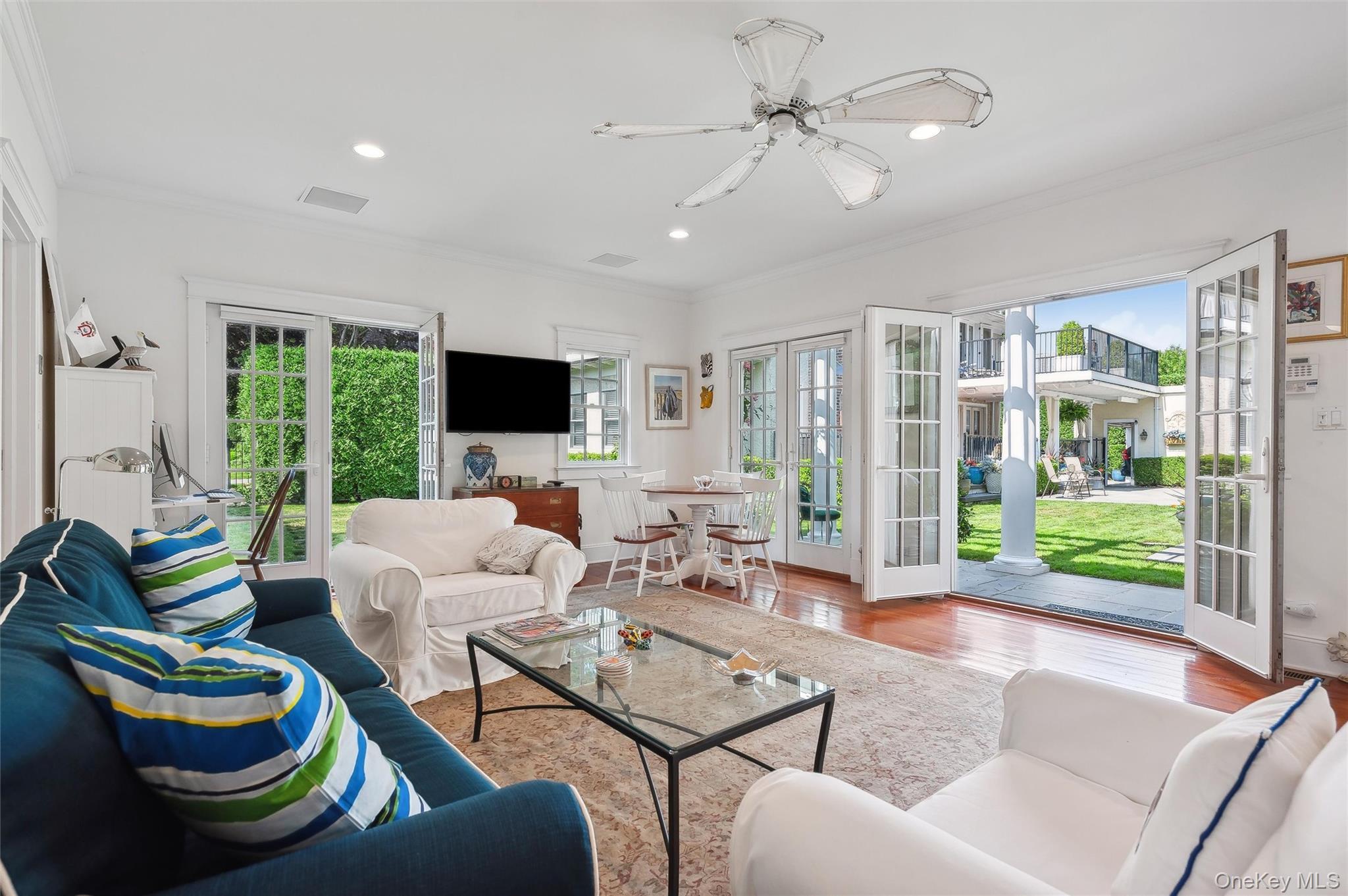 24 Jennings Avenue, Southampton, NY 11968