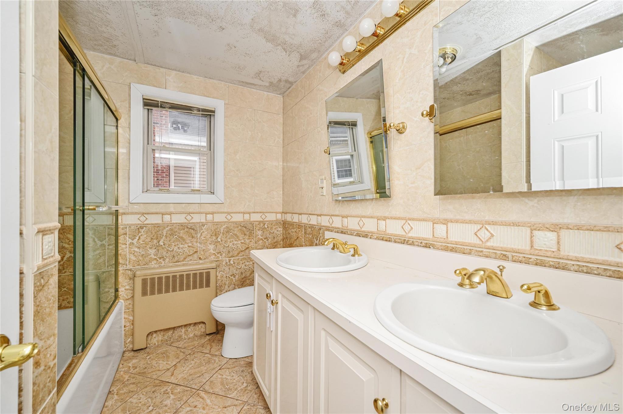 218 Avery Place, Cedarhurst, NY 11516