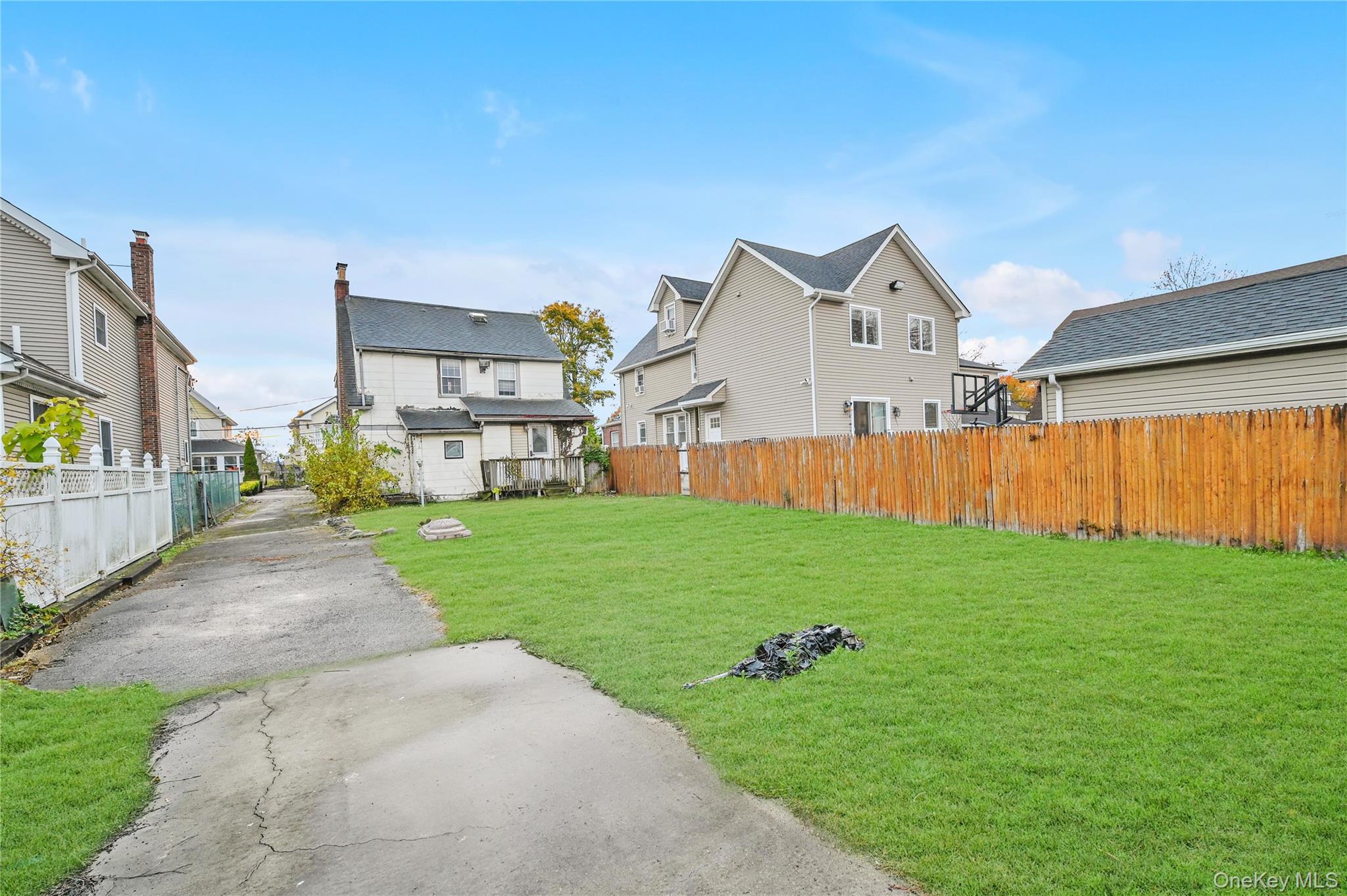 218 Avery Place, Cedarhurst, NY 11516