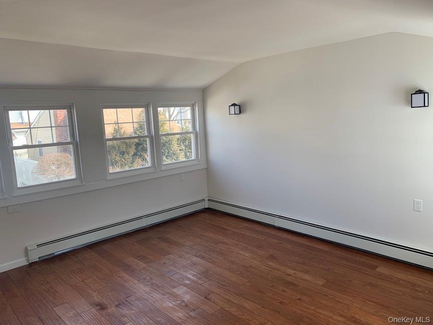 10 Kirgan Court, East Rockaway, NY 11518