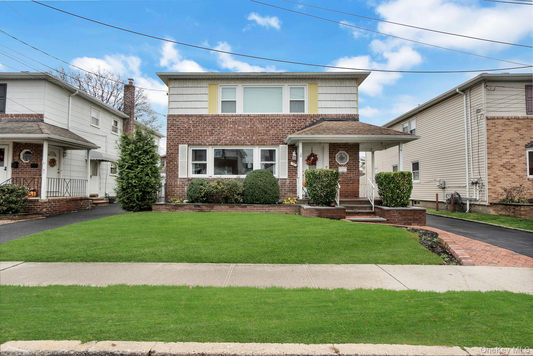 35 Gibson Boulevard, Valley Stream, NY 11581