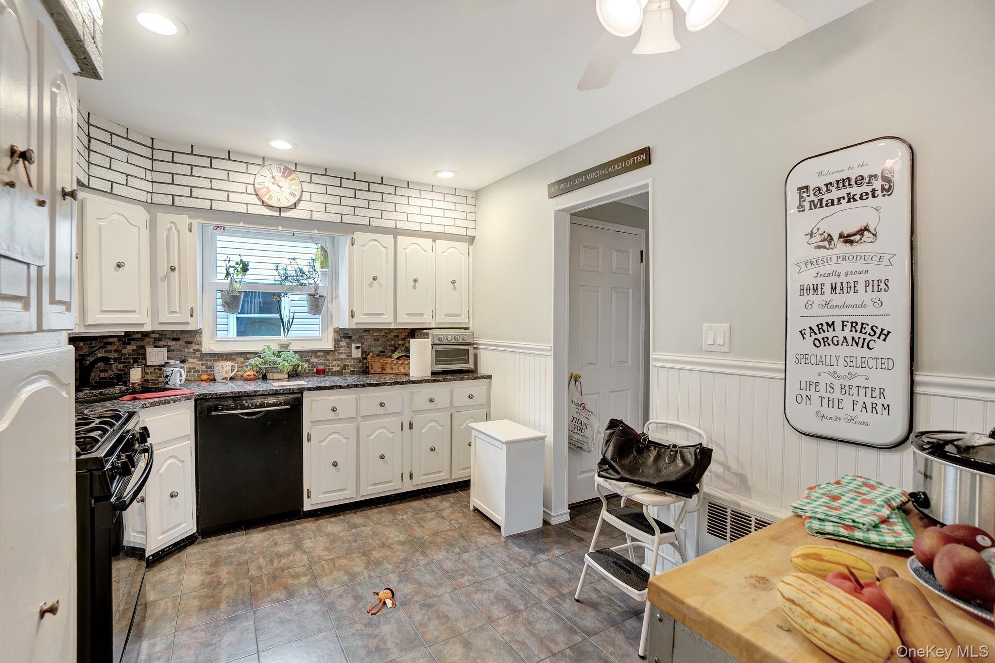 35 Gibson Boulevard, Valley Stream, NY 11581