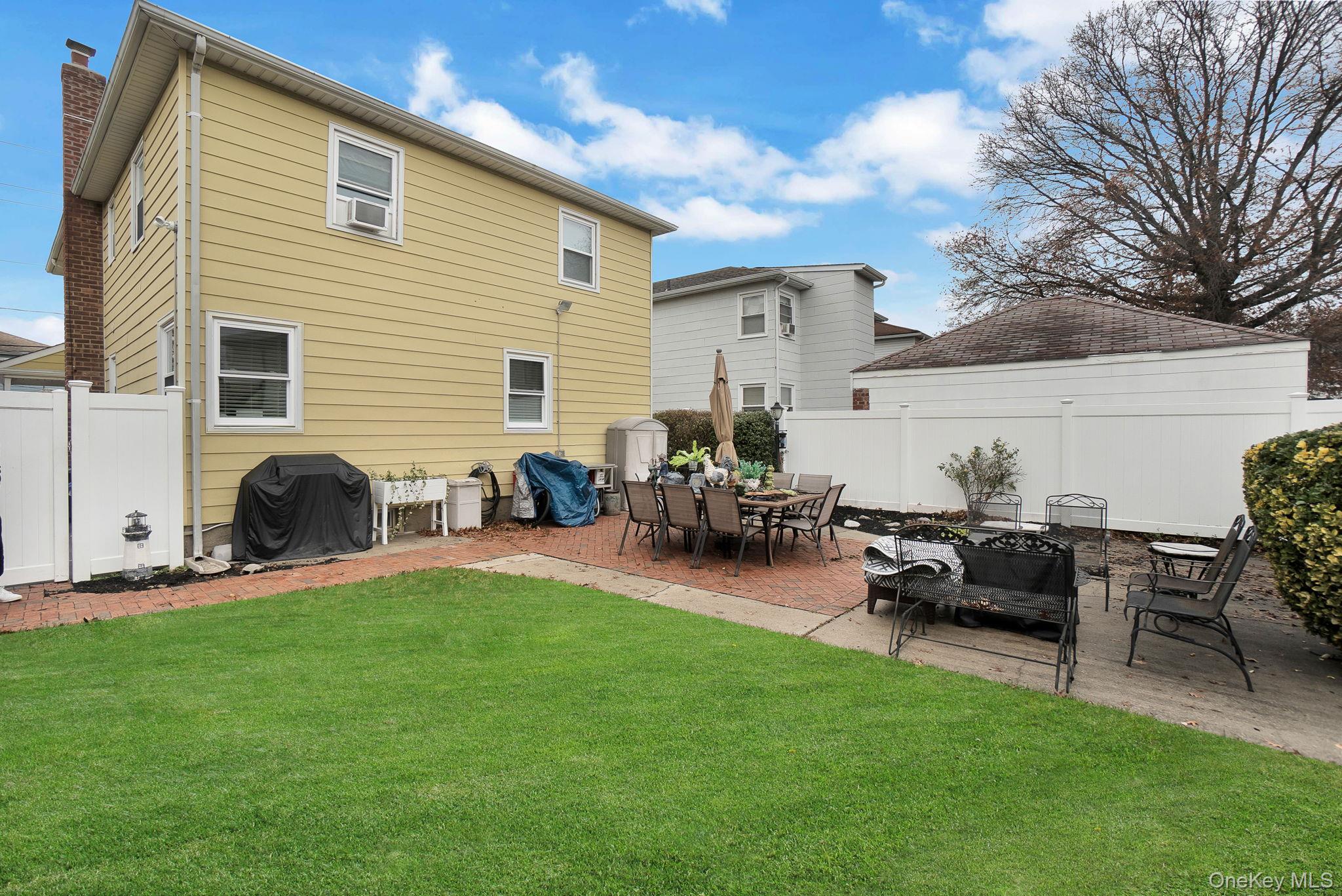 35 Gibson Boulevard, Valley Stream, NY 11581