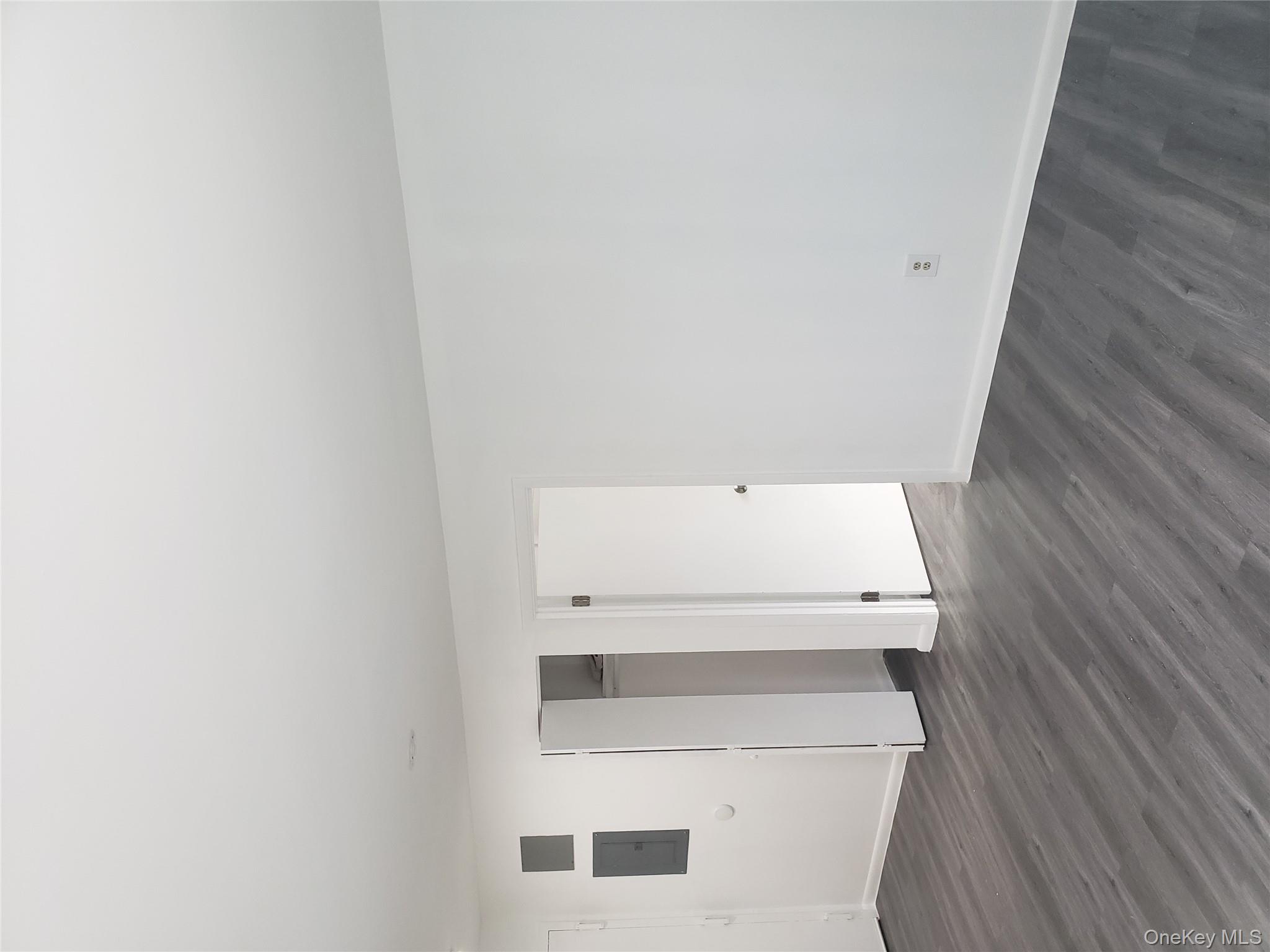 345 Benham Ave, Bridgeport, CT 06604