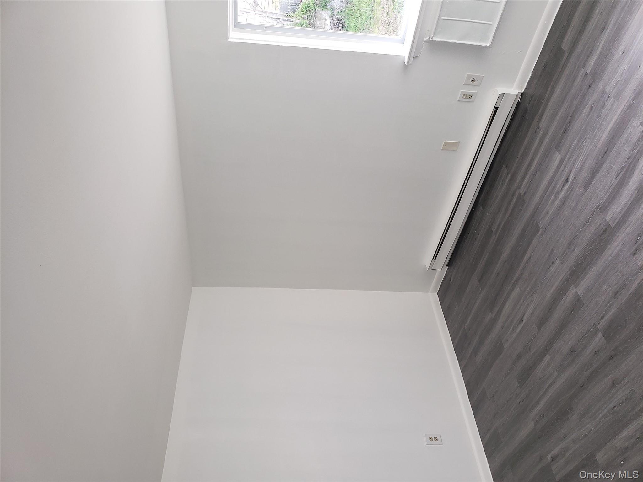 345 Benham Ave, Bridgeport, CT 06604