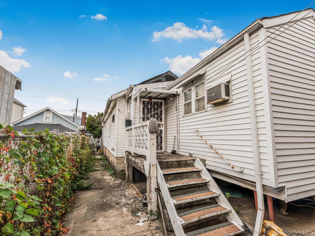 354 Thieriot Avenue, Bronx, NY 10473