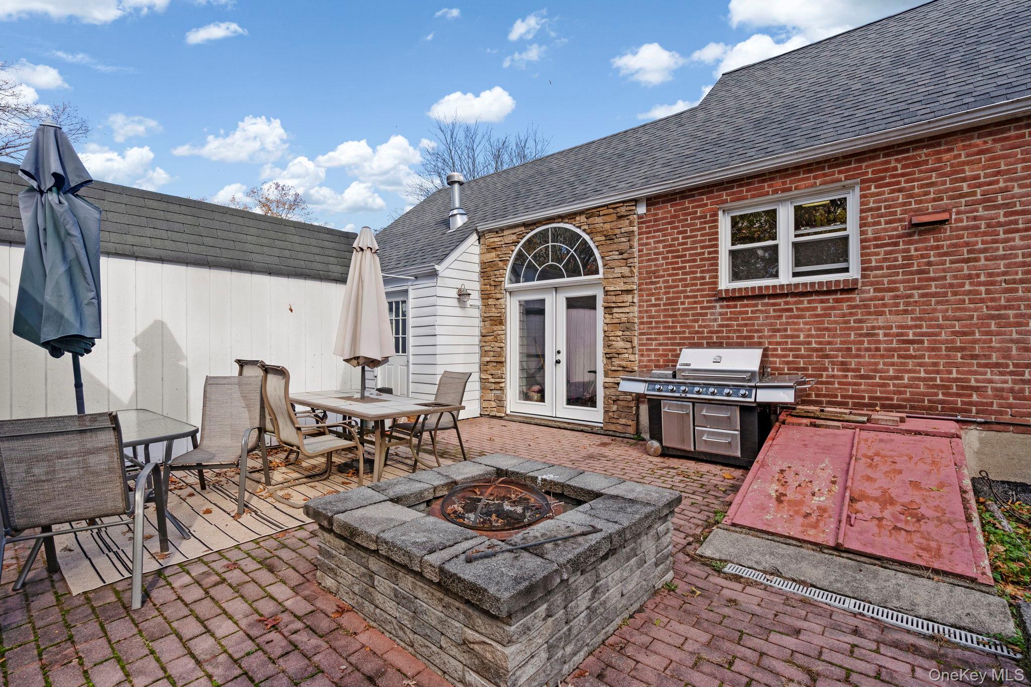 17 Brookside Avenue, Newburgh, NY 12550