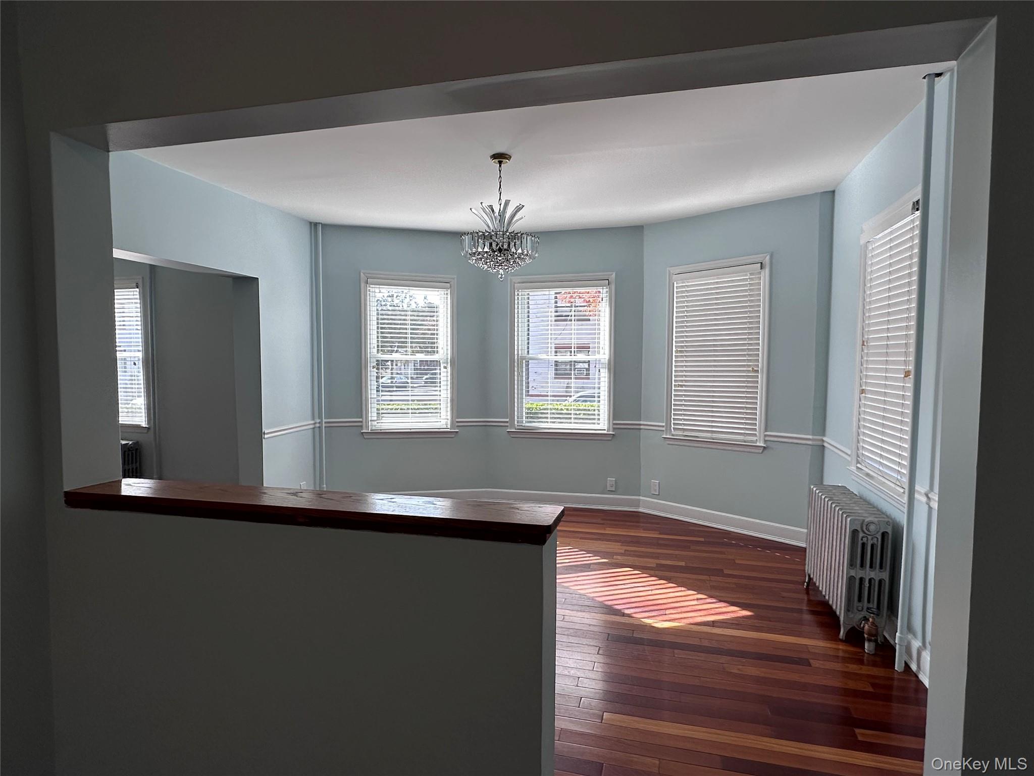 154 Grant Avenue, Mineola, NY 11501