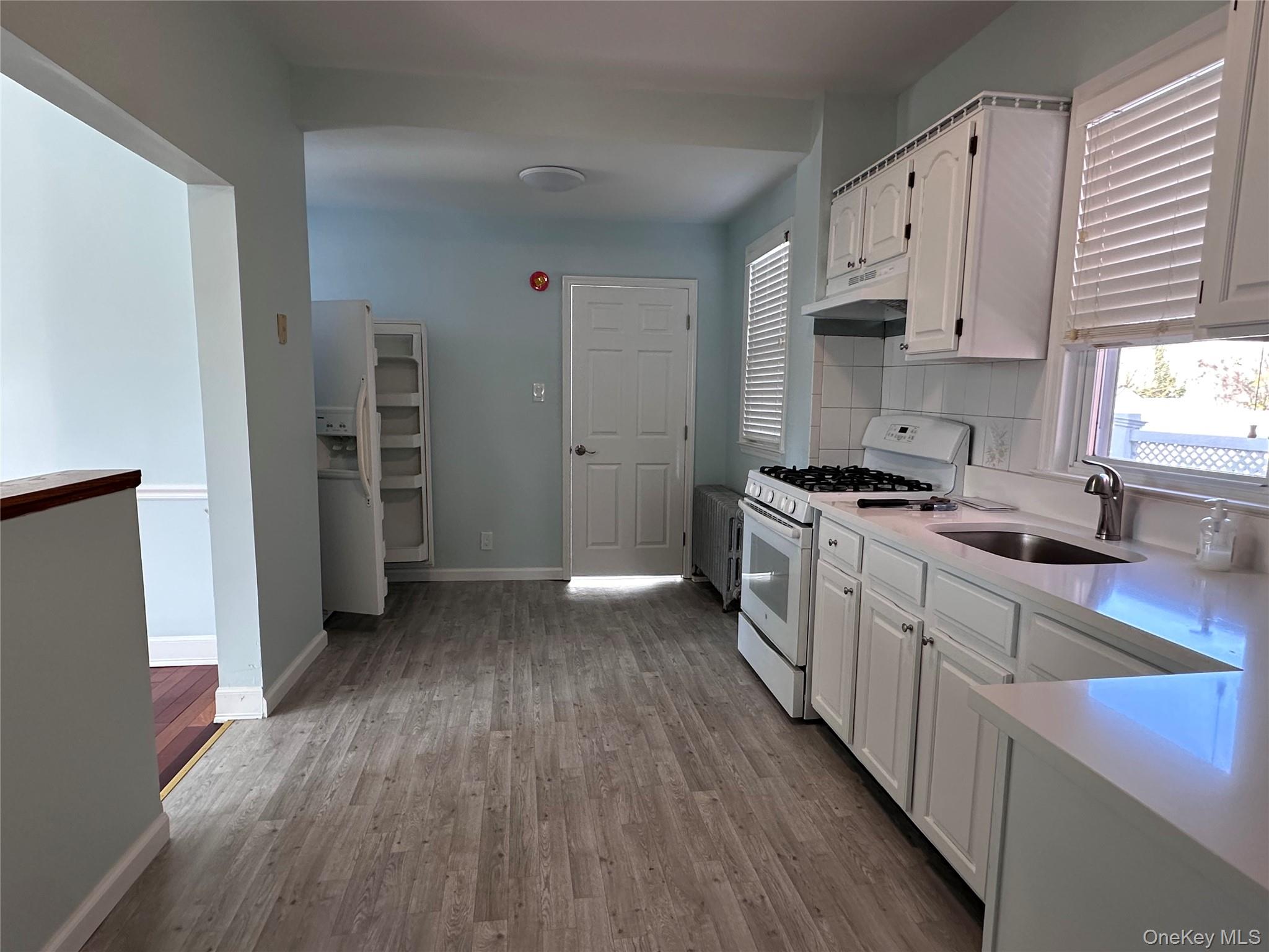 154 Grant Avenue, Mineola, NY 11501