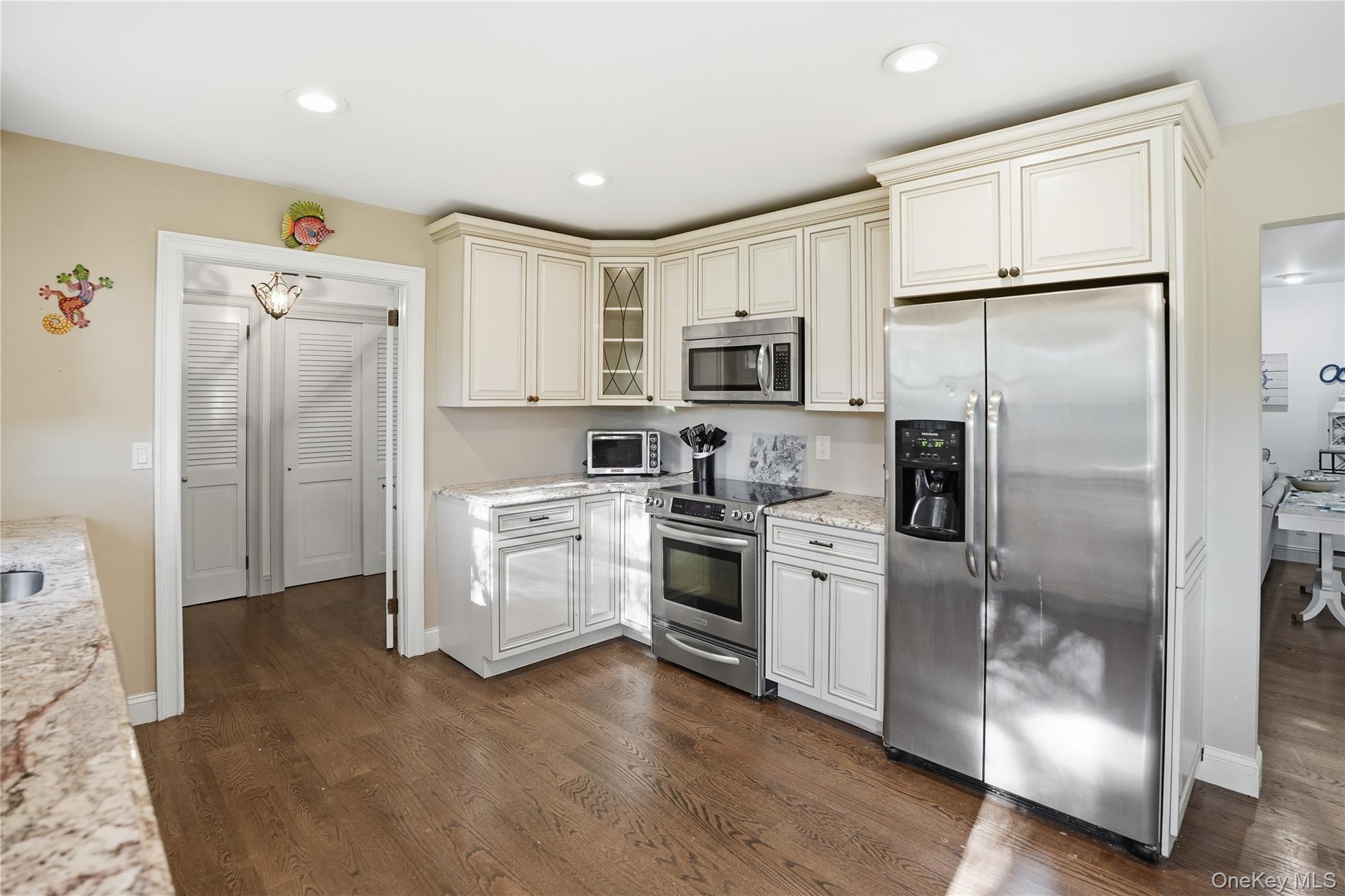 15 Club Drive, Southampton, NY 11968