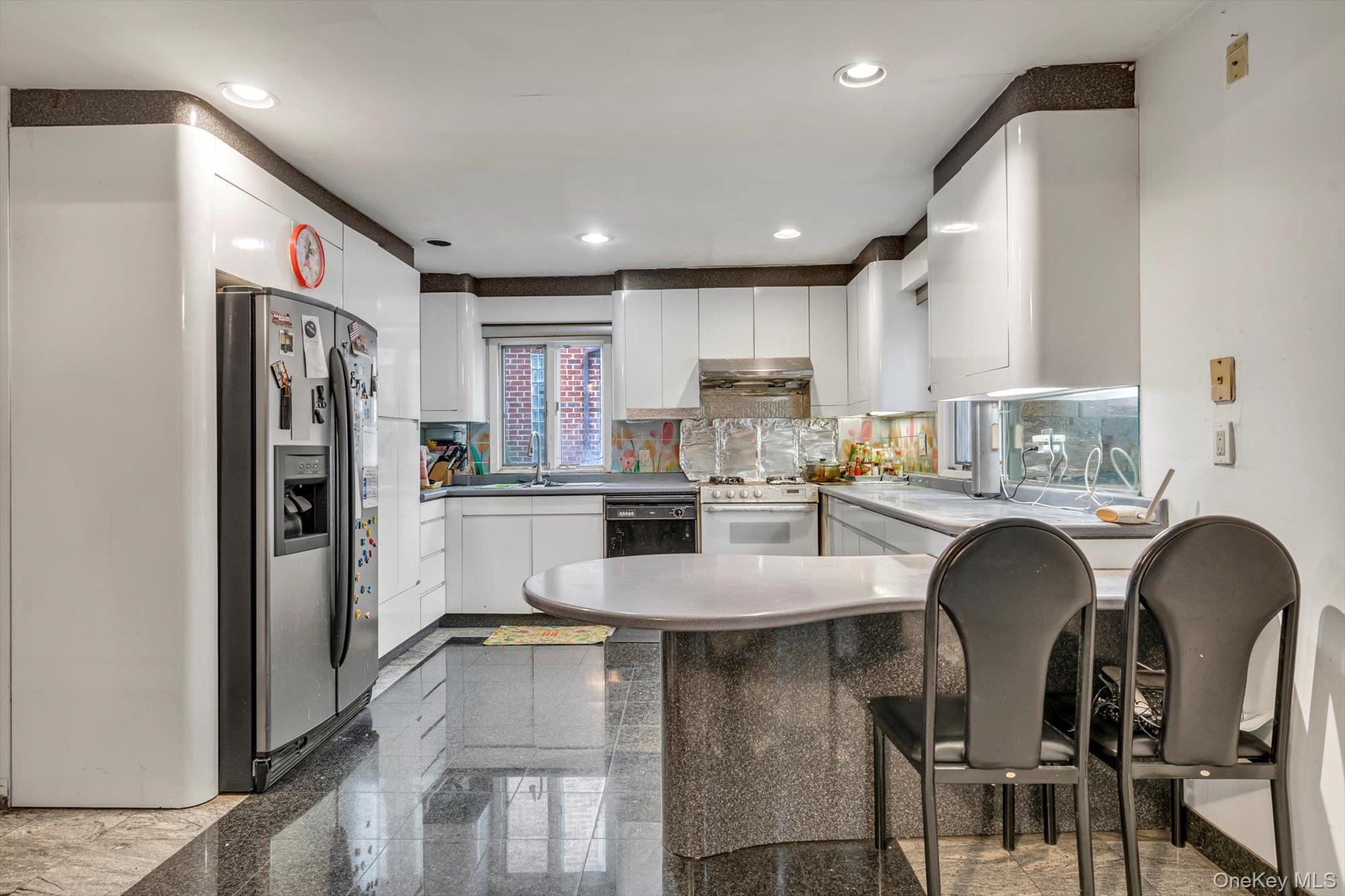 25271 Brattle Avenue, Little Neck, NY 11362