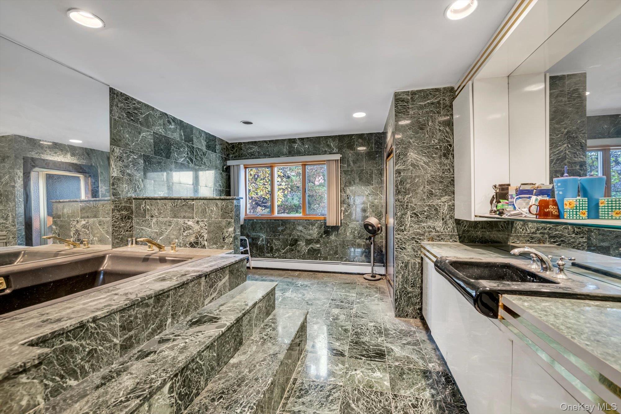 25271 Brattle Avenue, Little Neck, NY 11362