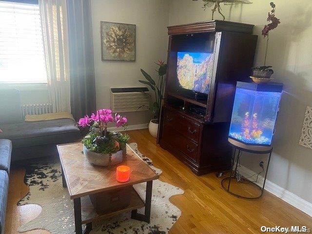 990 Fenwood # 1, Valley Stream, NY 11580