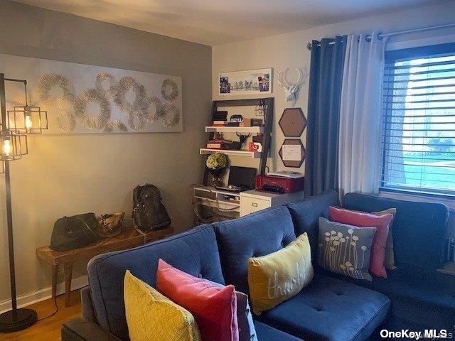 990 Fenwood # 1, Valley Stream, NY 11580