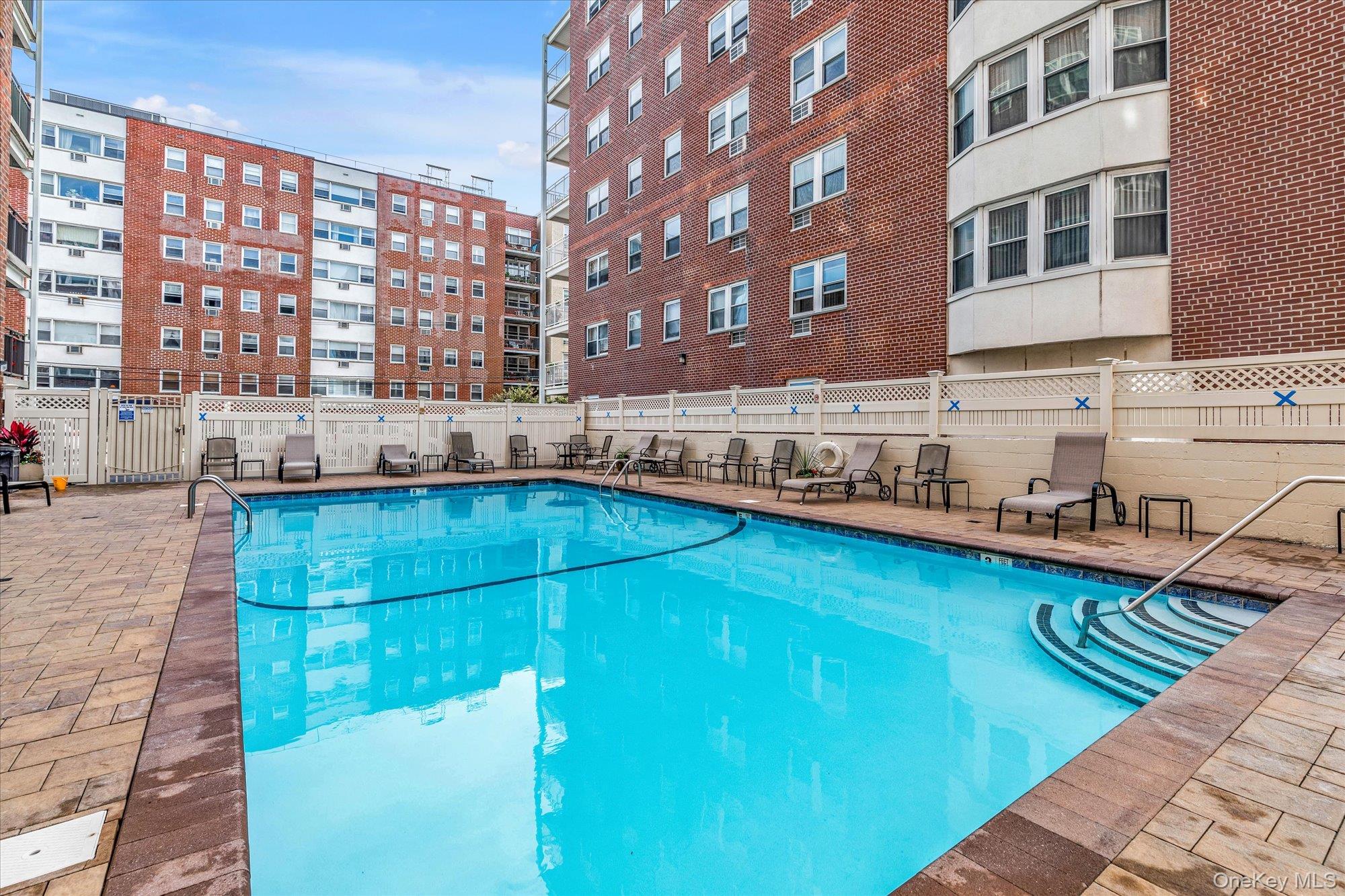 740 Broadway # 1P, Long Beach, NY 11561