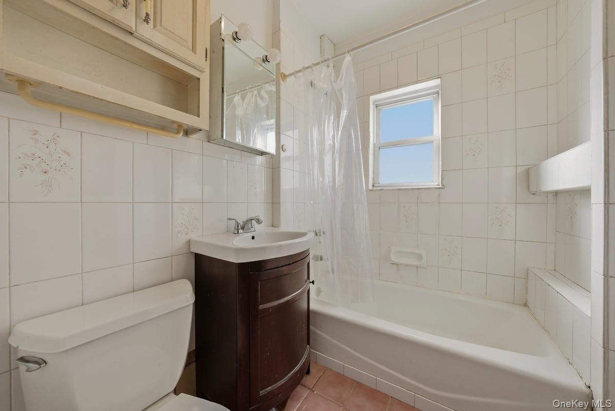 65 East 233rd Street, Bronx, NY 10470