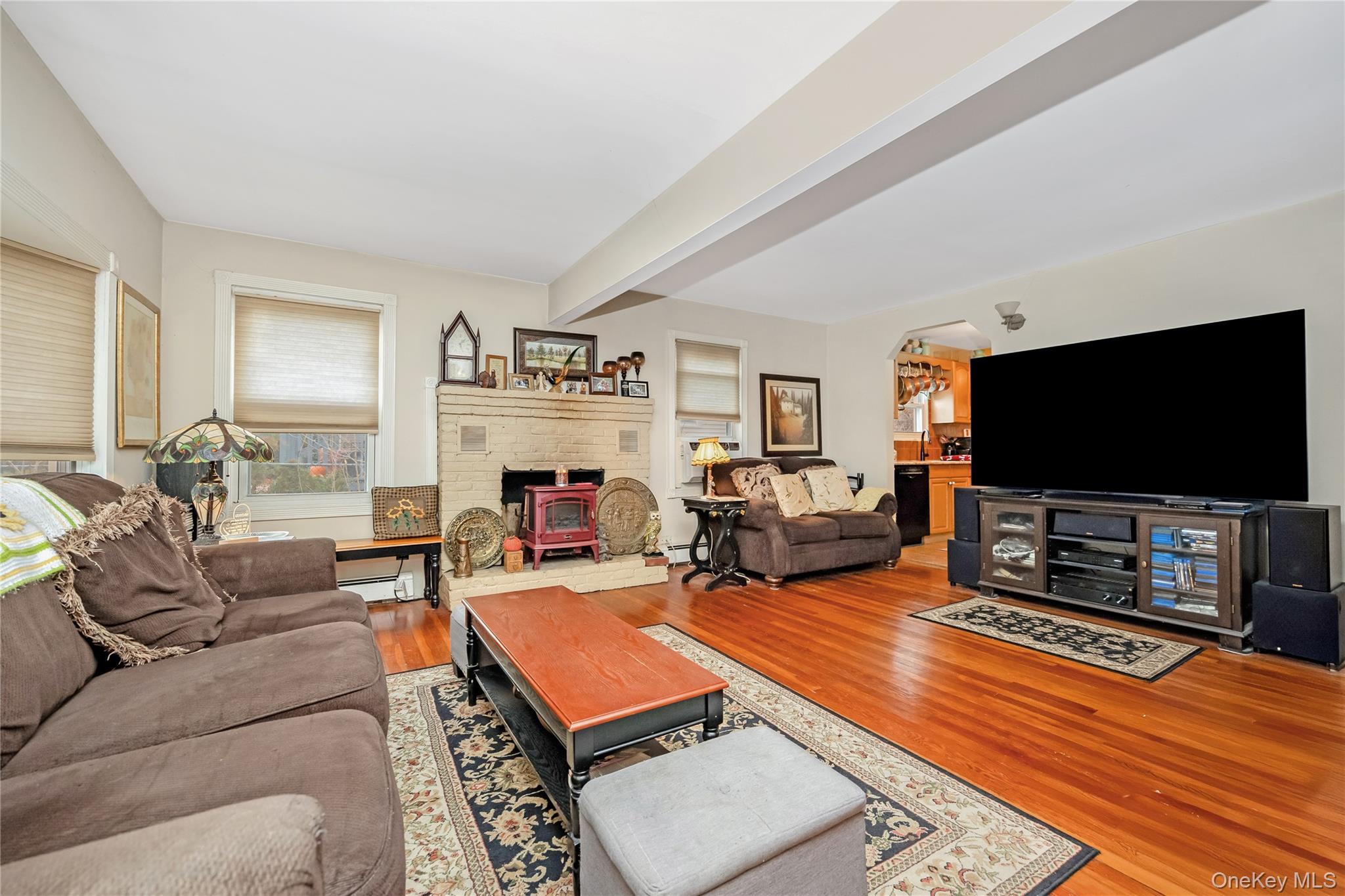 180 Lakeside Trail, Ridge, NY 11961