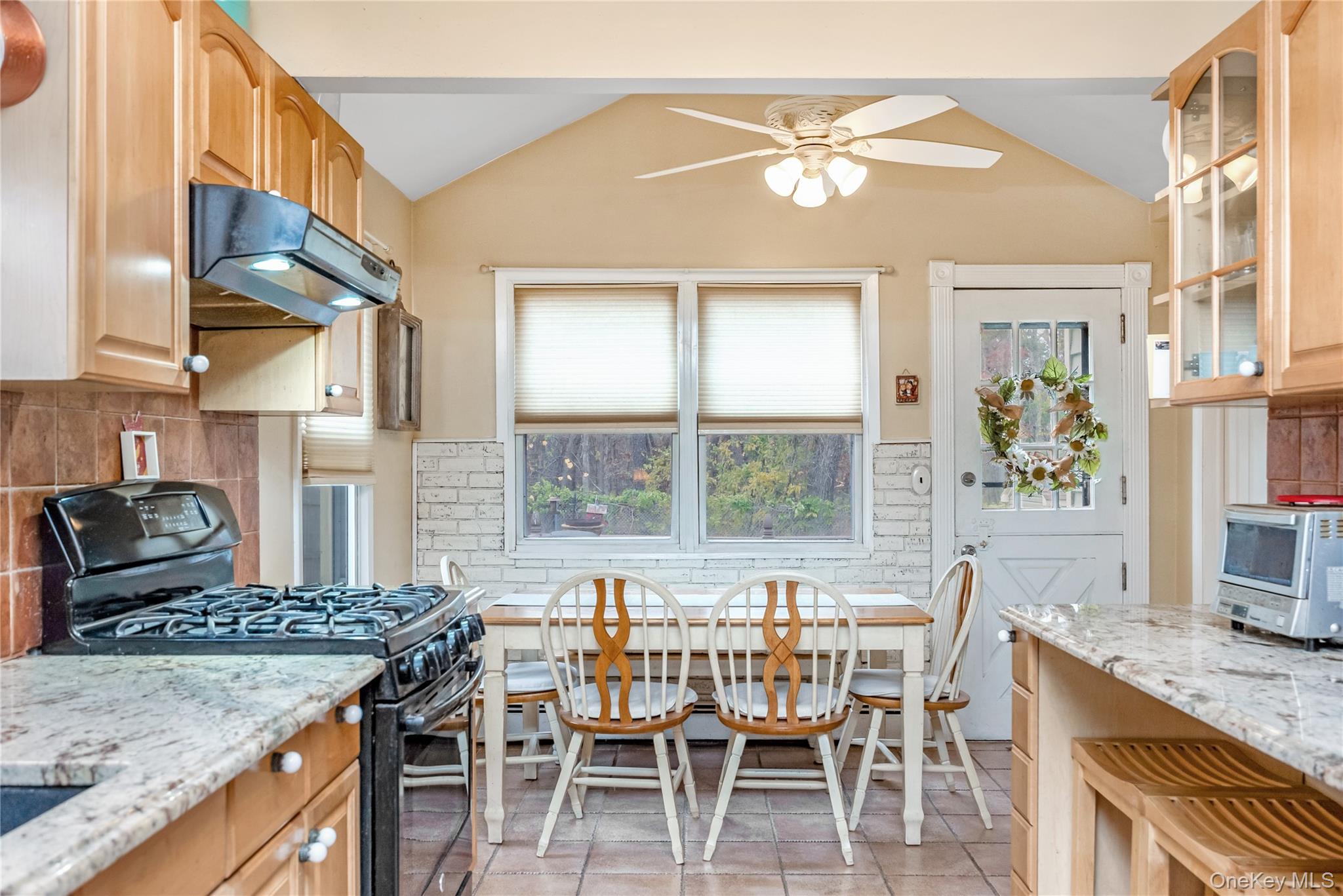 180 Lakeside Trail, Ridge, NY 11961