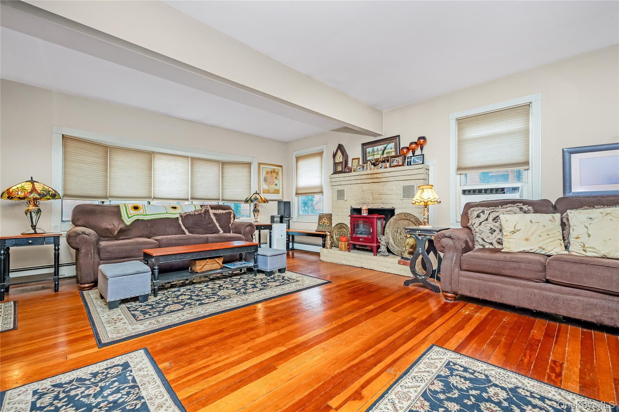 180 Lakeside Trail, Ridge, NY 11961