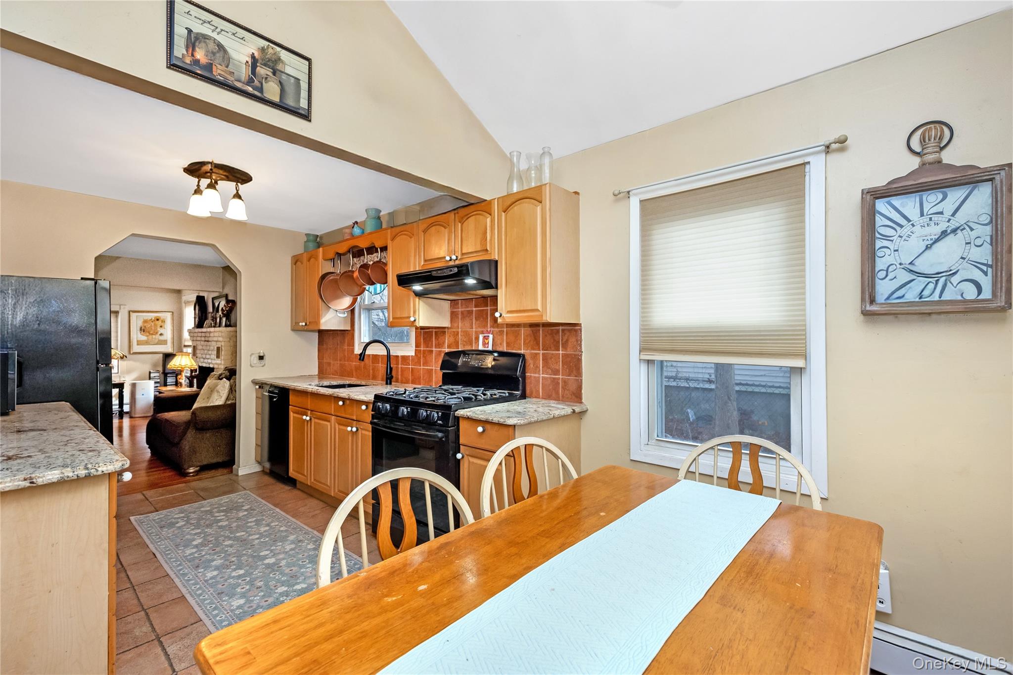 180 Lakeside Trail, Ridge, NY 11961