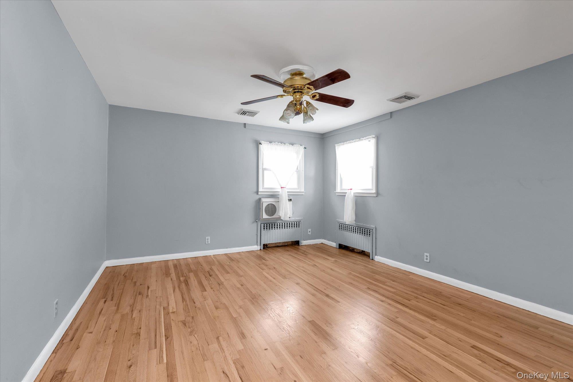 26 Humphrey Drive, Syosset, NY 11791