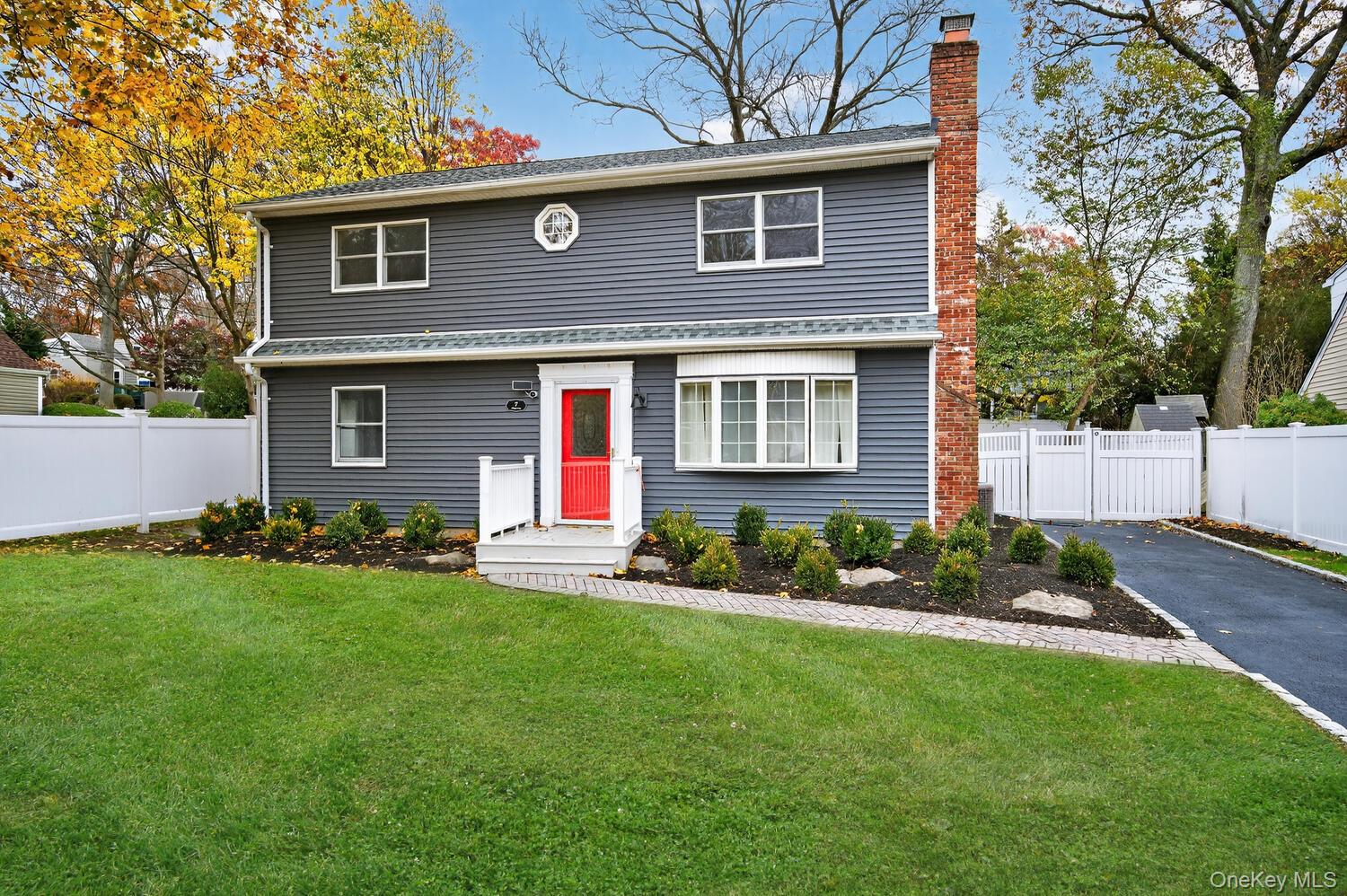 7 Claire Avenue, Huntington Station, NY 11746