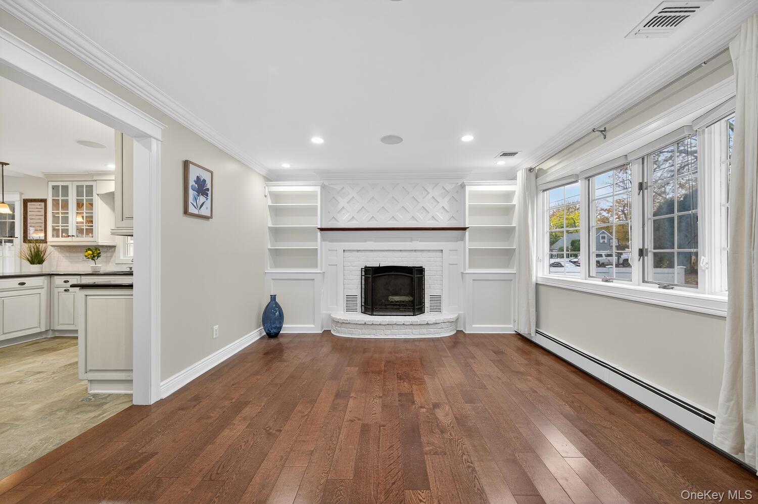 7 Claire Avenue, Huntington Station, NY 11746