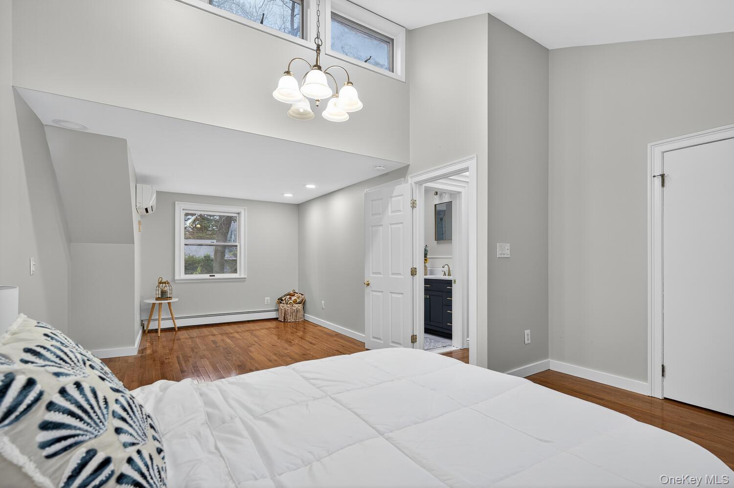 7 Claire Avenue, Huntington Station, NY 11746