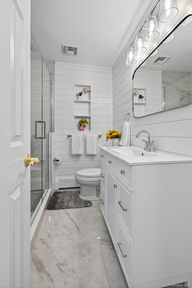 7 Claire Avenue, Huntington Station, NY 11746