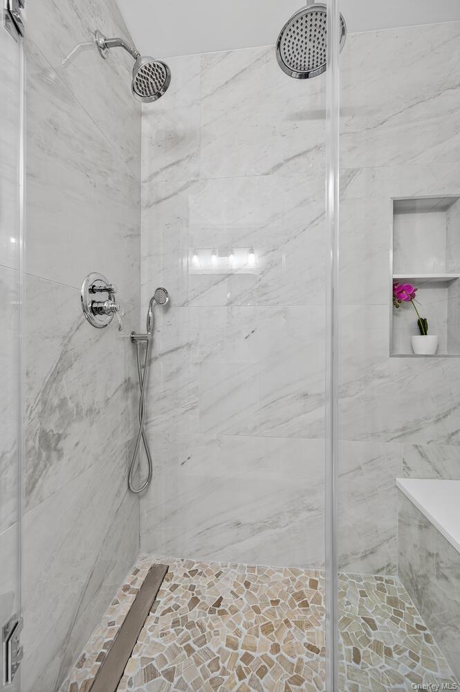 7 Claire Avenue, Huntington Station, NY 11746