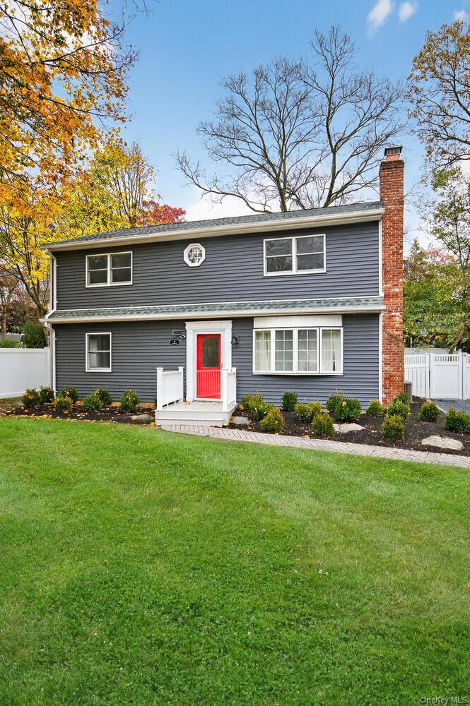 7 Claire Avenue, Huntington Station, NY 11746