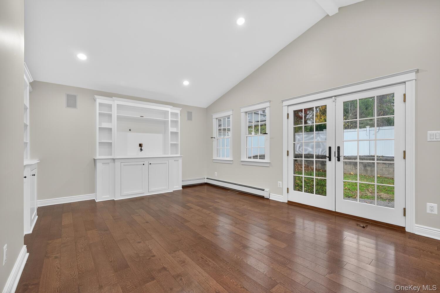 7 Claire Avenue, Huntington Station, NY 11746