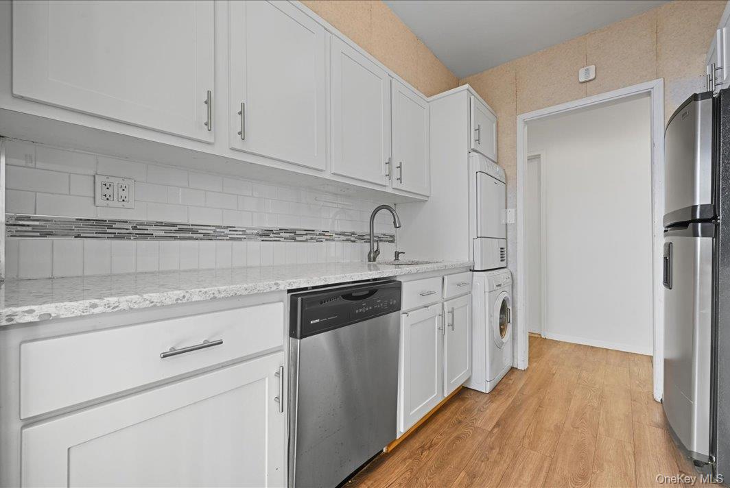 27110 Grand Central Parkway # 30R, Floral Park, NY 11005